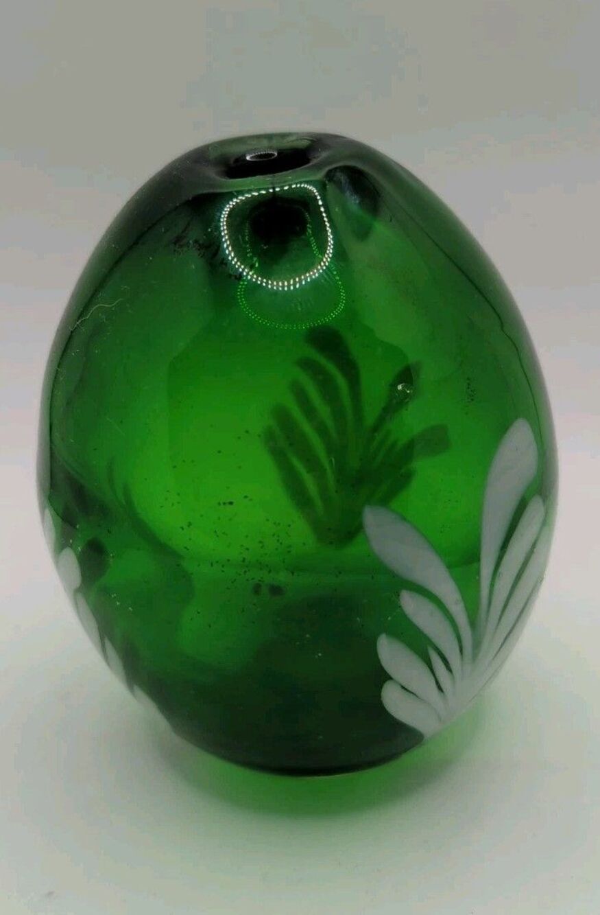 Vtg Art Glass Oil Lamp Vase Egg Shaped Paperweight